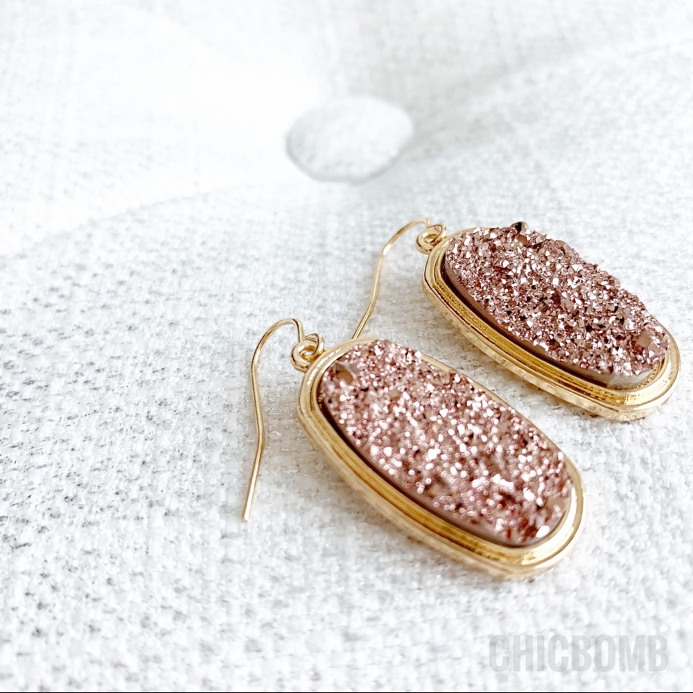 HIGH SHINE Metallic raw stone dangle earring - Picture 2 of 5